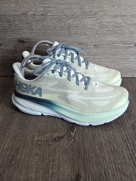 Hoka One One Other - HOKA Clifton 9 Youth Size 6.5 / Women's Size 8 Teal White Gradient Sneakers